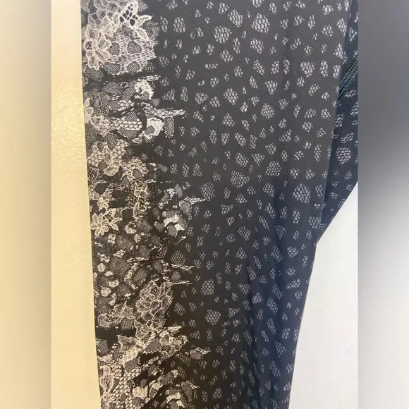 Lululemon Wunder Under High Rise Tight Overlace Gray & Black Size 8 - Picture 6 of 7